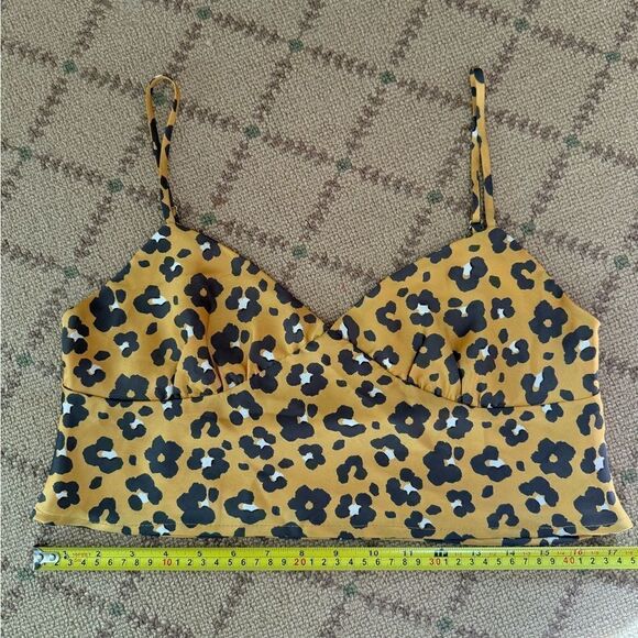 4 Sienna gold silky fabric cheetah print boho flowy camisole top M - Picture 3 of 10